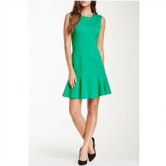 Robe Cuir Diane Von Furstenburg, Taille 2, Noir, Style Fit And Flare - Occasion Très Bon état
